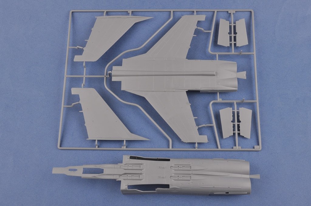 Hobby Boss 81753 Russian MiG-31 Foxhound 1/48 – Bild 7
