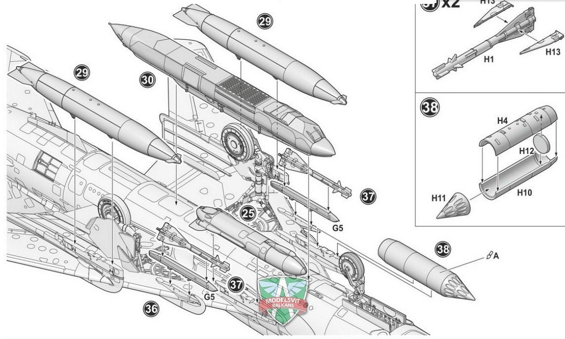 Modelsvit 72048 Su-17M3R Reconnaissance fighter-bomber 1/72 – image 4