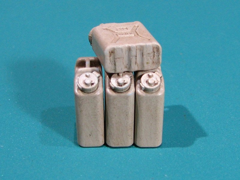 EUREKA XXL E-044 US Military Water Canisters 1/35 – Bild 4