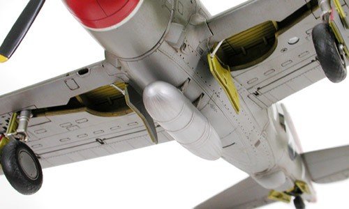 Tamiya 60769 Republic P-47D Thunderbolt Razorback 1/72 – imagen 3