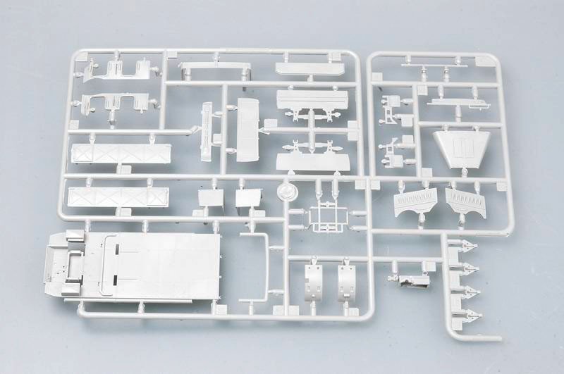 Trumpeter 07275 German Sd.Kfz.9 (18t) Half-Track Sd.Ah.116 Trailer 1/72 – imagen 7
