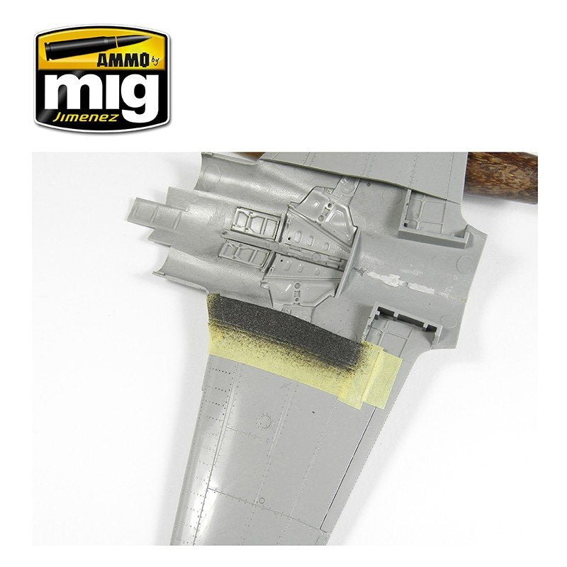 Ammo of Mig 2034 ANTI-SLIP PASTE - BLACK COLOR FOR 1/72 &amp;amp; 1/48 – image 7