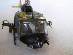 Revell 04476 Bell UH-1 Huey Hog 1/48 – immagine 2