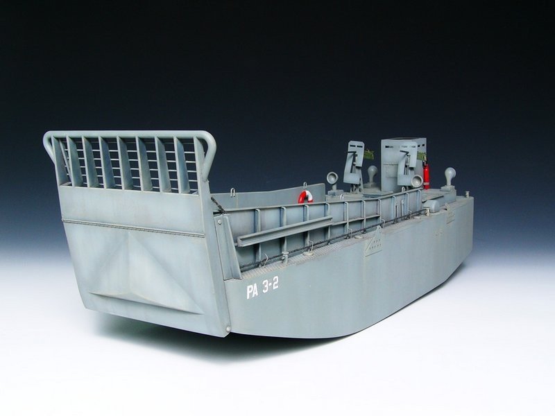 Trumpeter 00347 WWII US Navy LCM (3) Landing 1/35 – image 5