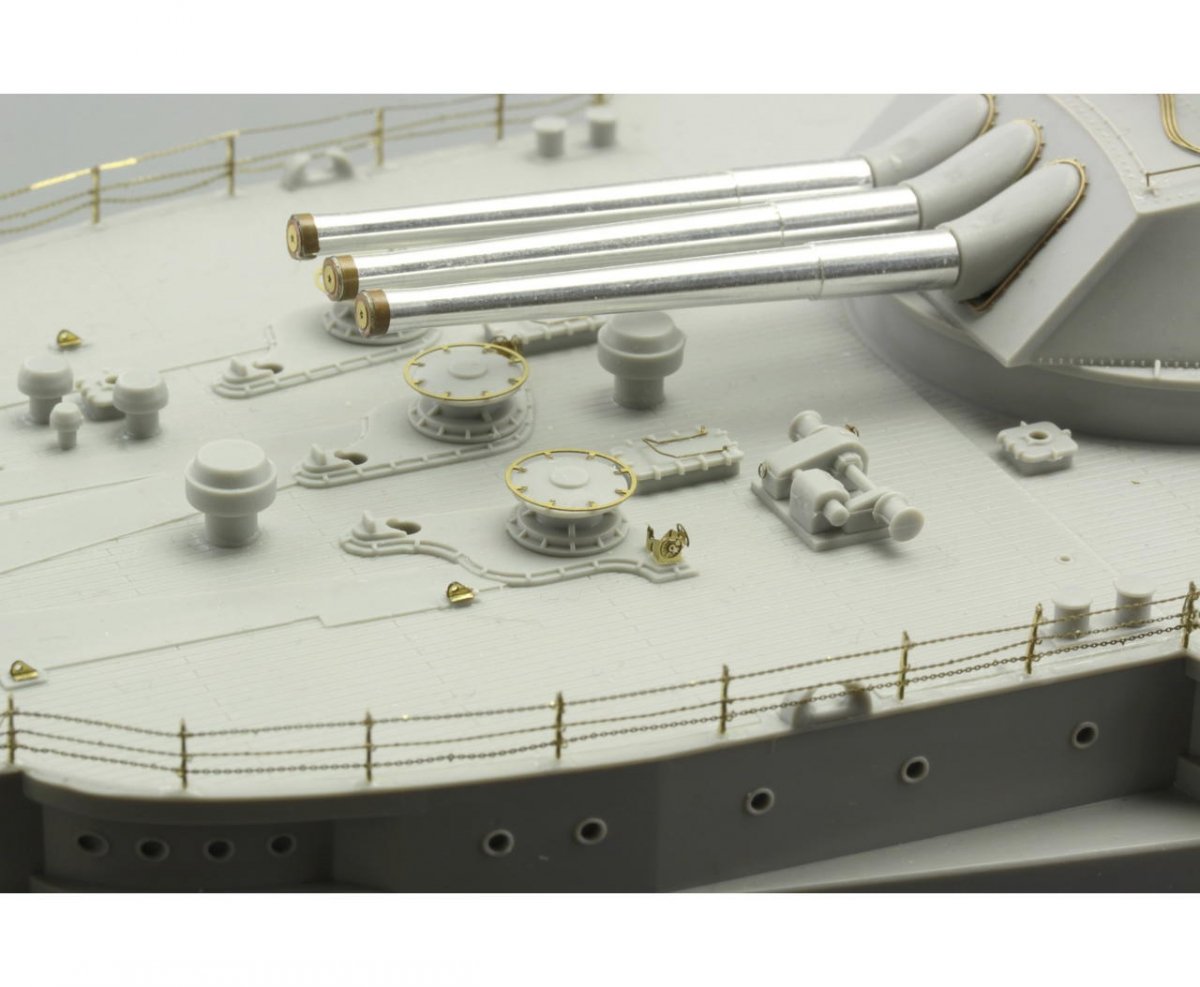 Eduard BIG5323 USS ARIZONA - PART I. TRUMPETER 1/200 – Bild 15