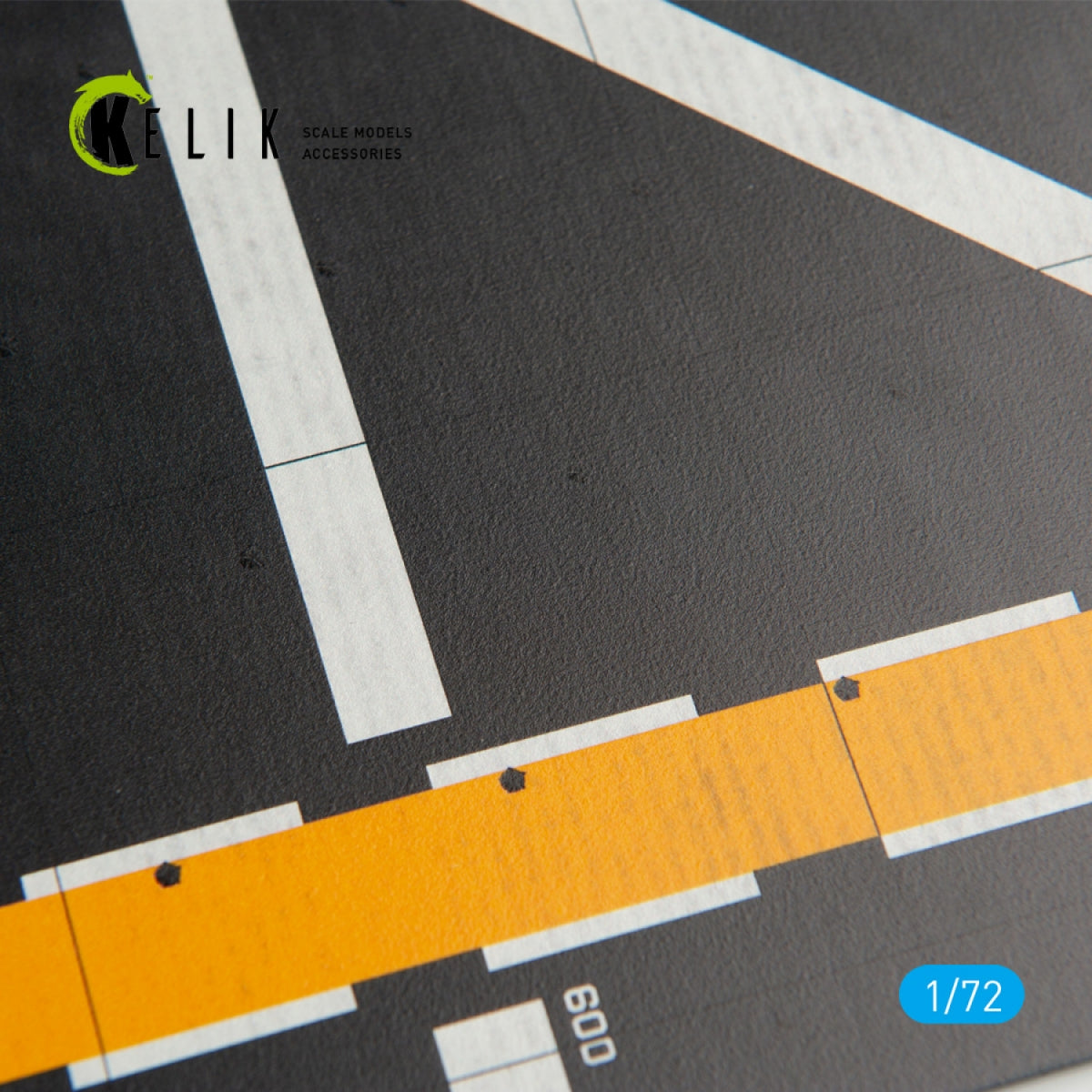 KELIK KS72005 DECK OF THE AIRCRAFT CARRIER USS TRIPOLI BASE - ACRYLIC 3 MM (280 X 180 MM) 1/72 – imagen 2