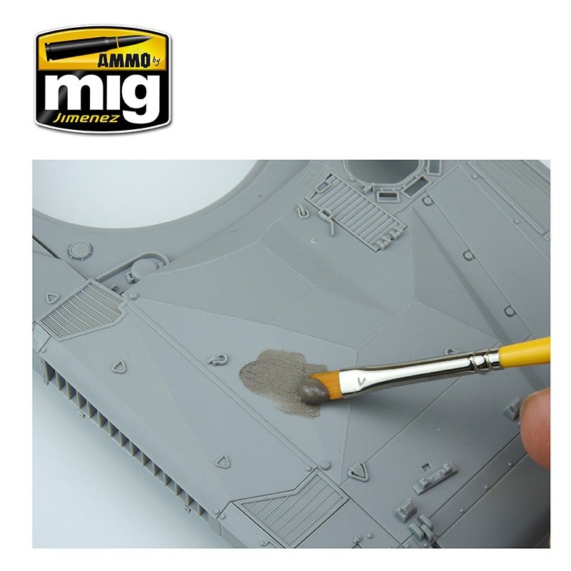 Pâte antidérapante Ammo of Mig 2035 - Couleur marron pour maquettes au 1/35 – image 7