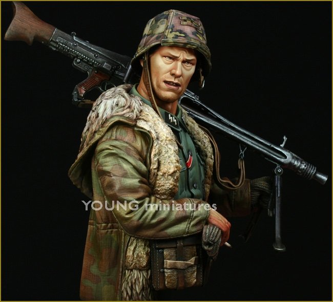 Young Miniatures YM1822 Waffen SS MG-42 Gunner Ardennes 1944 1/10 – imagen 5