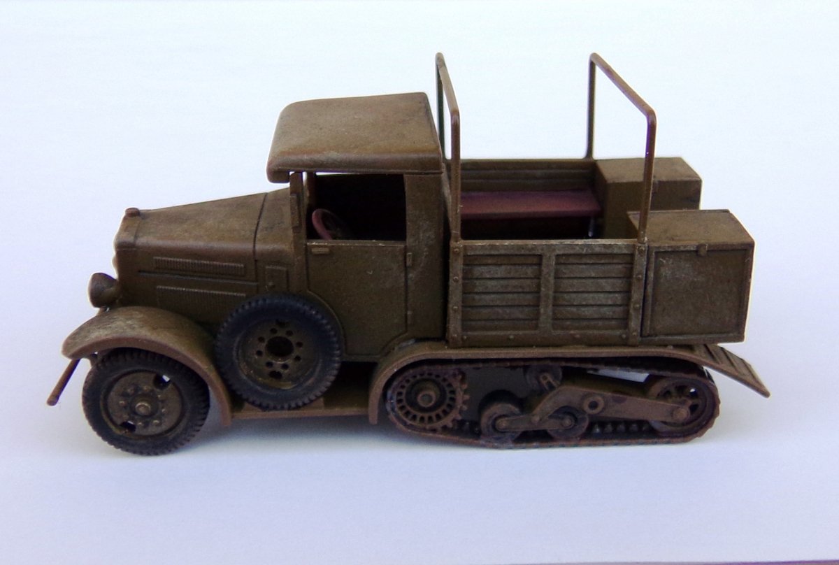 First to Fight PL042 Polski ciągnik półgąsienicowy C4P 1/72 – imagen 3