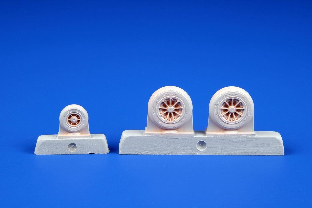 CMK Q48381 F-104C/G/J Wheels Early type 1/48 – imagen 2