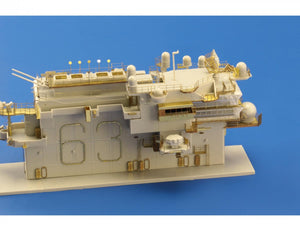 Eduard 53170 CV-63 Kitty Hawk pt.1 - island TRUMPETER 1/350 – imagen 6