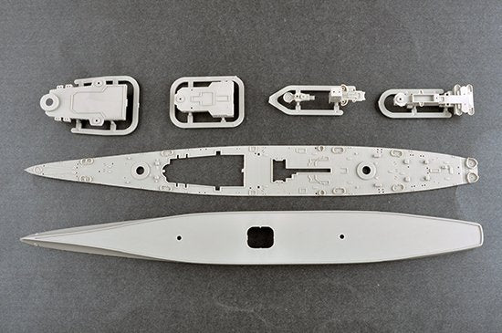 Trumpeter 06739 USS Guam CB-2 1/700 – zdjęcie 6