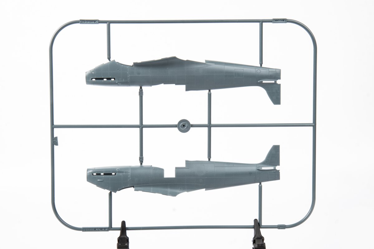 Eduard 82126 Spitfire Mk. Vc TROP 1/48 – image 12