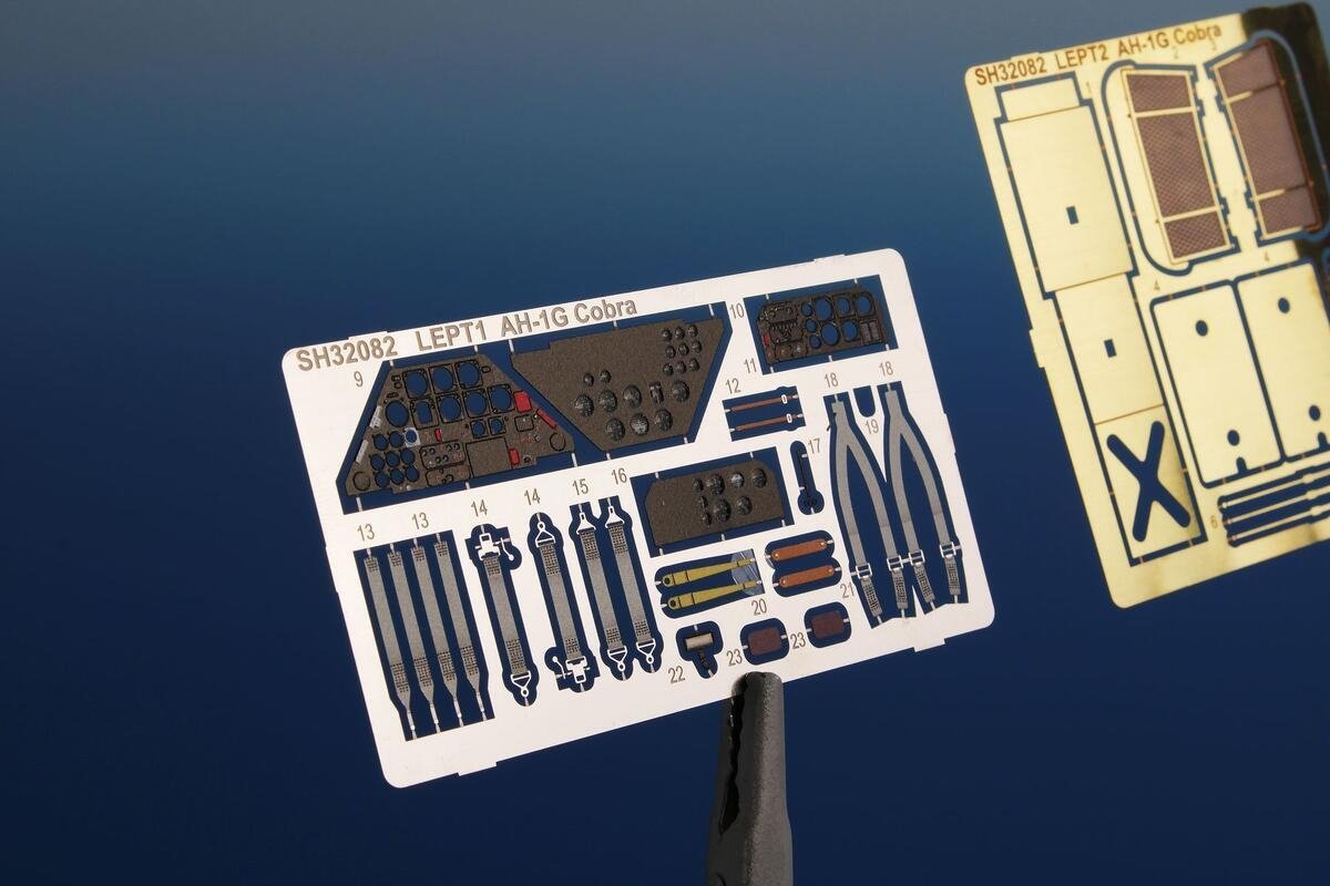 Special Hobby 32086 Cobra ‘Marines/US Navy’ Hi-Tech Kit 1/32 – Bild 2