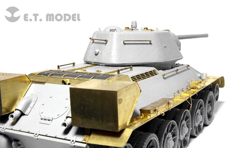 E.T. Model EA35-017 WWII Soviet T-34/76 Boxy External Fuel Tanks 1/35 – imagen 2