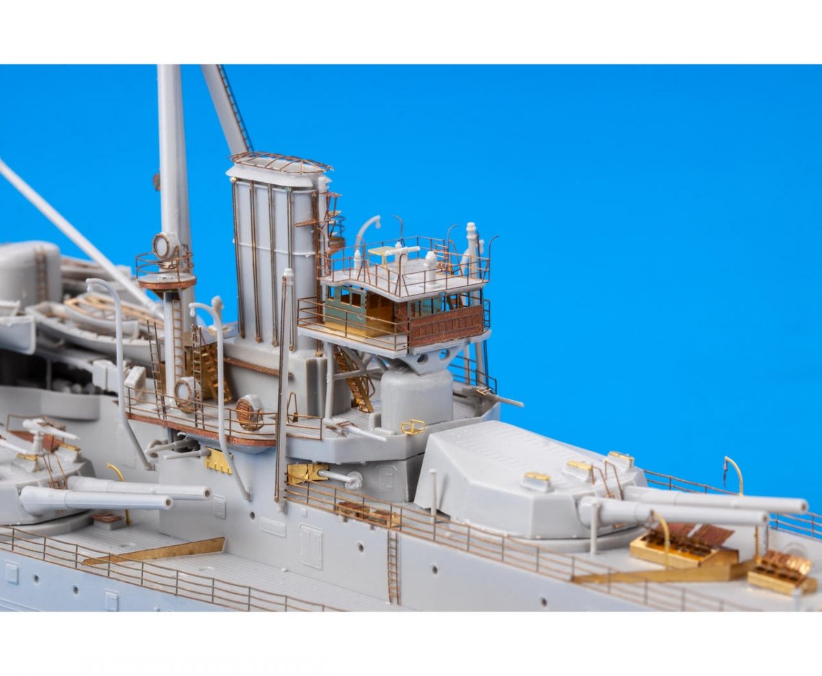 Eduard 53258 HMS Dreadnought 1915 1/350 TRUMPETER – image 4