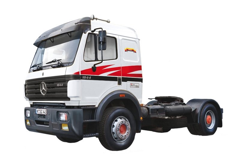 Italeri 3956 Mercedes Benz SK 1844 LS V8 1/24 – imagen 2