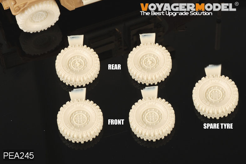 Modèle Voyager PEA245 Famille HUMVEE/DUMVEE moderne Roues Super Swaper avec roue de secours (GP) 1/35