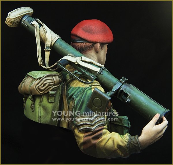 Young Miniatures YM1871 British Airborne WWII with PIAT 1/10 – Bild 6