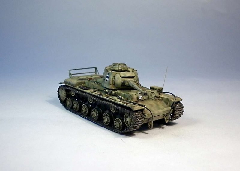 PST 72027 Pz.Kpfw. 753(r) Heavy Tank 1/72 – imagen 10
