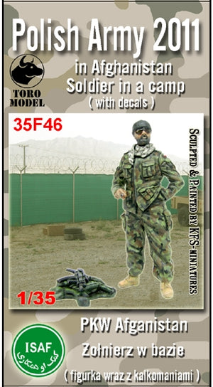Toro 35F46 PKW Afganistan - Żołnierz w bazie Figurka wraz z kalkomanią 1/35