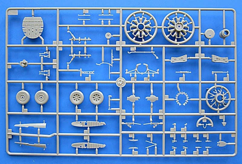 Hobby Boss 80386 F4U-4 Corsair Early Version 1/48 – zdjęcie 4