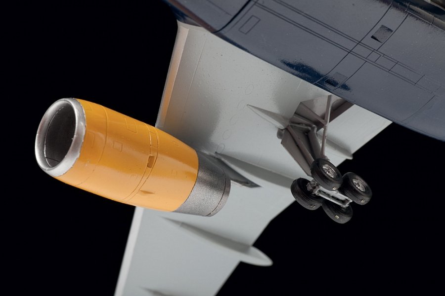 Zvezda 7032 Civil airliner Boeing 757-200 1/144 – immagine 5