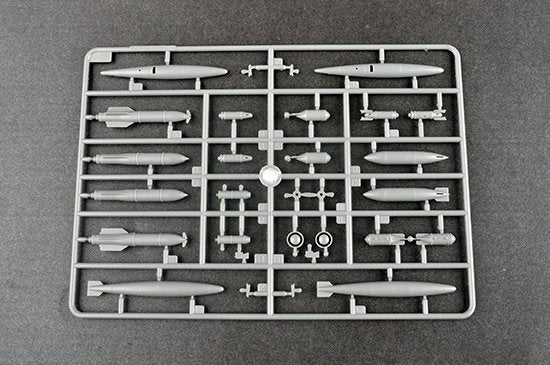 Trumpeter 01684 Nanchang Q-5 Yi 1/72 – Bild 5