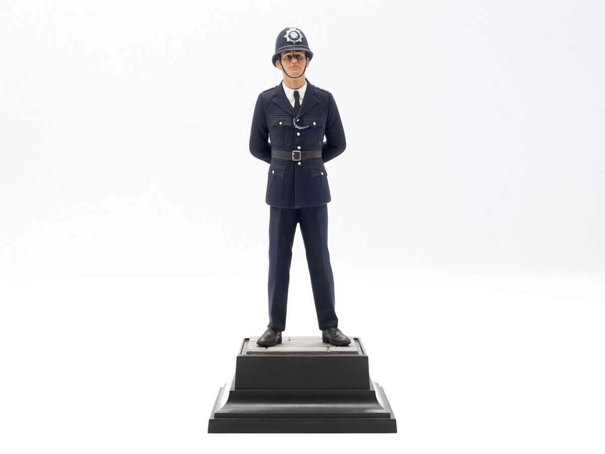 ICM 16011 Policier britannique 1/16 – image 3