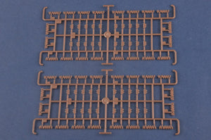 Hobby Boss 84533 Pz.Kpfw.VI Sd.Kfz.182 Tiger II (Henschel July-1945 Production) 1/35 – imagen 11