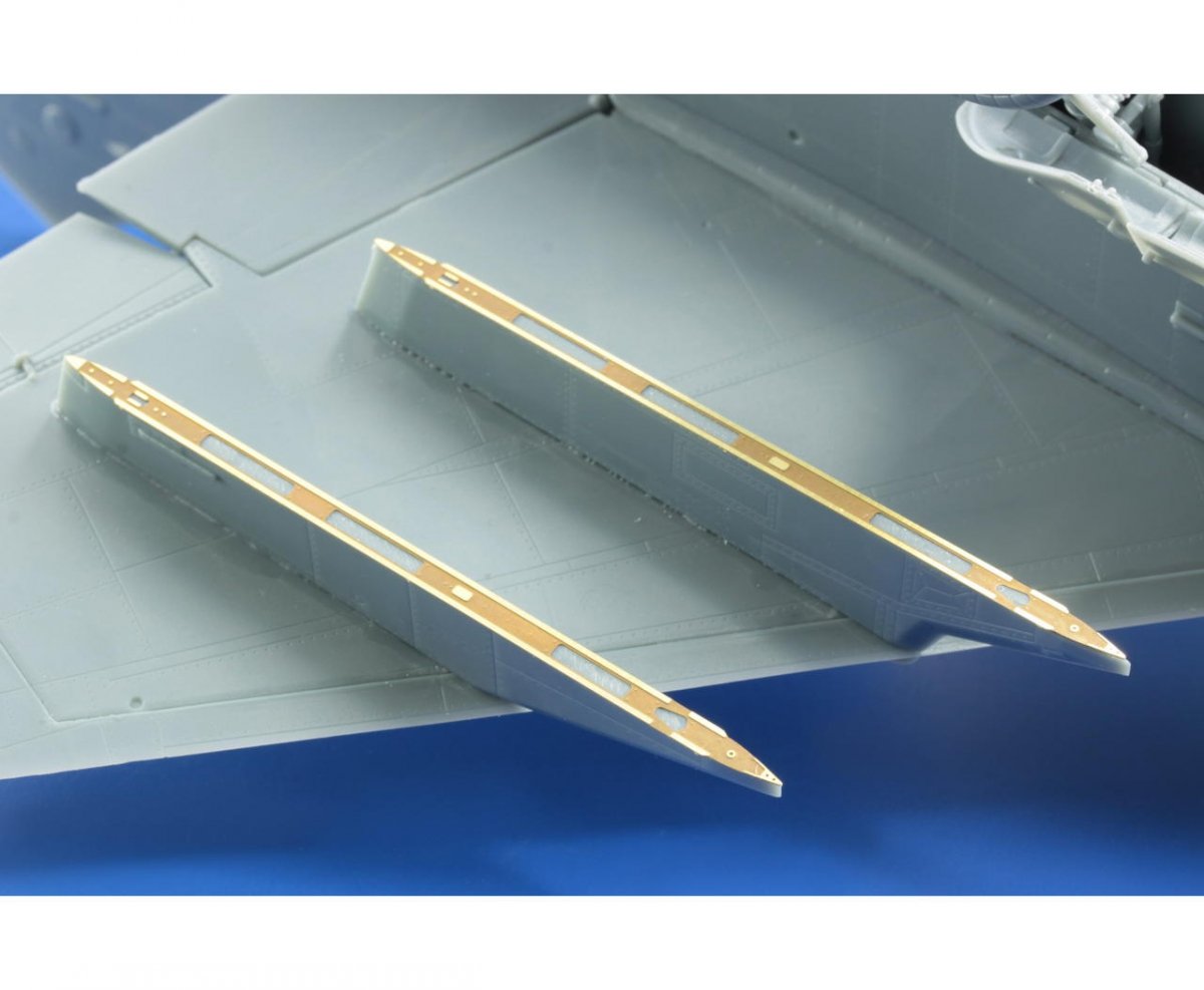Eduard 48797 MiG-25PD/ PDS Foxbat extérieur KITTY HAWK 1/48 – image 13