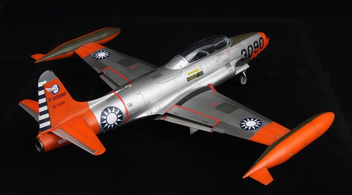 Great Wall Hobby S4805 RoCAF T-33A Shooting Star 1/48 – imagen 3