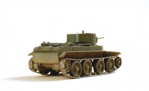 Zvezda 3545 BT-7 Soviet tank 1/35 – image 2