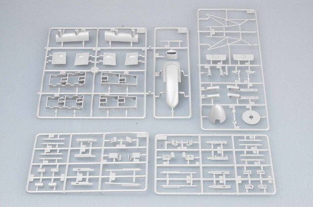 Trumpeter 02416 HURRICANE Mk.IIC/TROP 1/24 – image 6