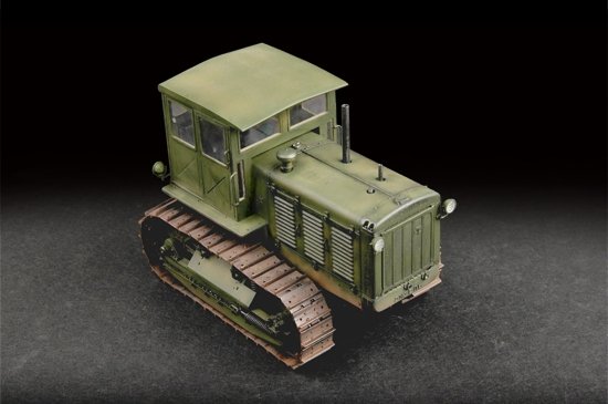 Trumpeter 07111 Tracteur russe ChTZ S-65 avec cabine 1/72 