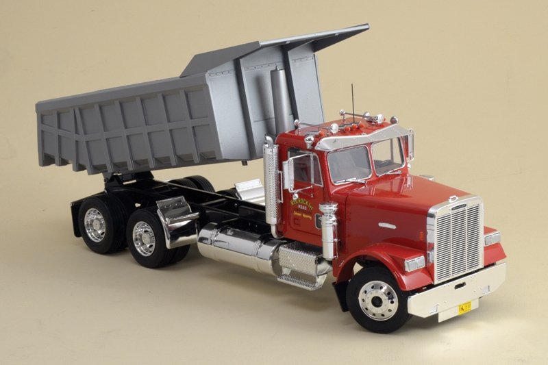 Italeri 3783 Freightliner Heavy Dumper Truck 1/24 – zdjęcie 4