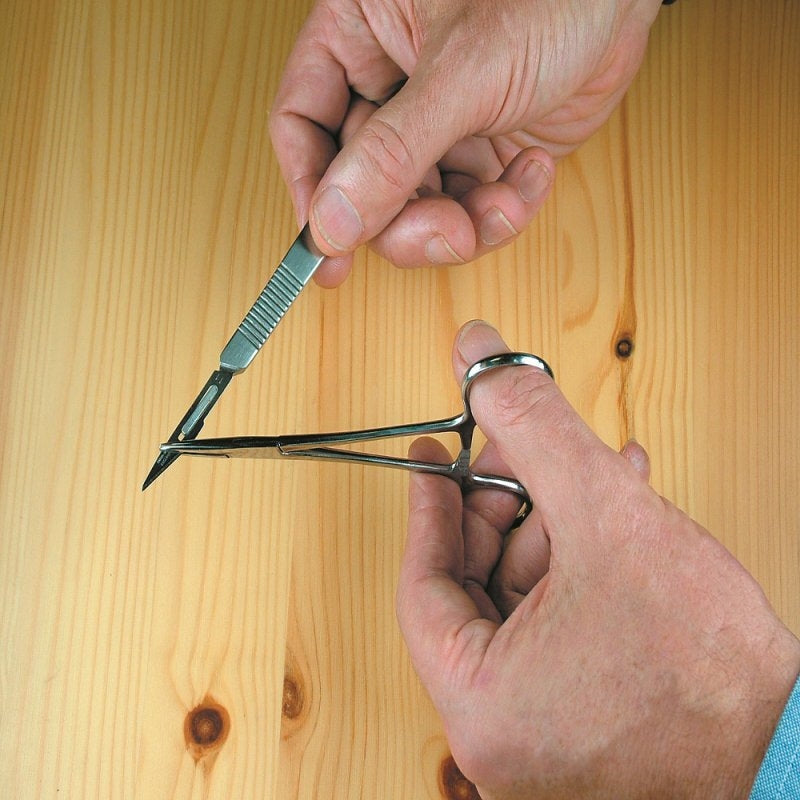 Modelcraft PCL5045 Straight Locking Forceps Jaws (Serrated) (150mm) – image 3