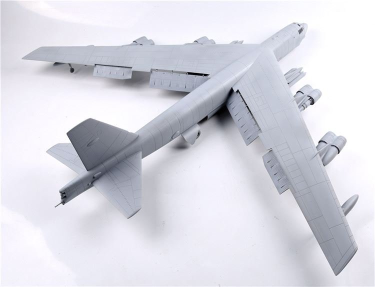 Modelcollect UA72200 B-52H U.S. Stratofortress strategic Bomber 1/72 – imagen 8