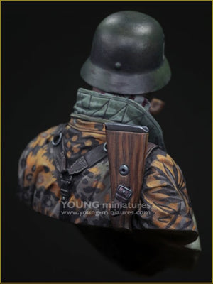 Young Miniatures YM1877 ALTER HASE WWII 1/10 – image 6