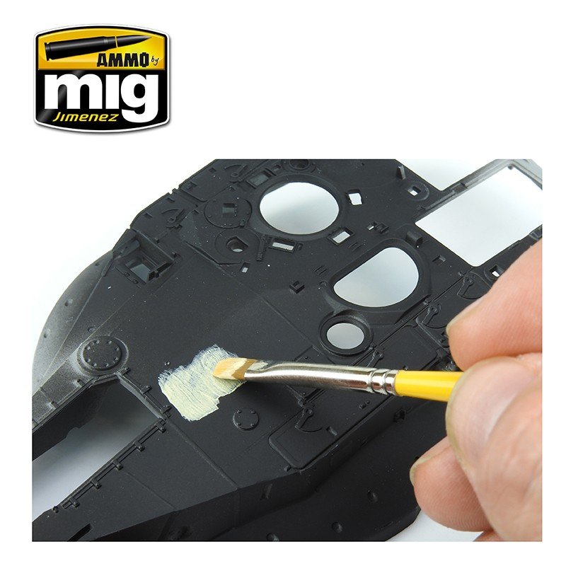 Ammo of Mig 2033 ANTI-SLIP PASTE - SAND COLOR FOR 1/35 – imagen 5