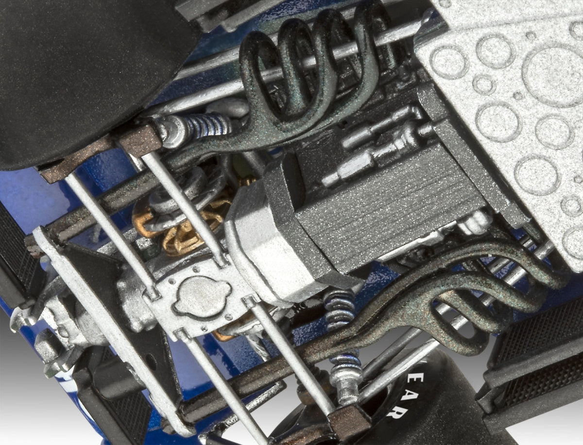 Revell 07741 Tyrrell P34-2 (6 roues) 1/32 – image 7
