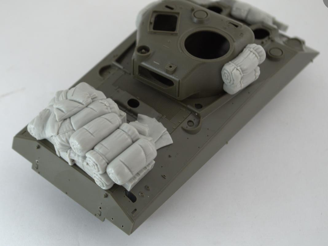 Panzer Art RE35-479 Stowage set for M4 “Sherman” (British Army) 1/35 – imagen 3