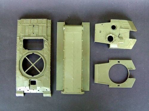 Trumpeter 00345 Char de combat principal britannique Challenger 2 KFOR en action au Kosovo (1/35) – image 5