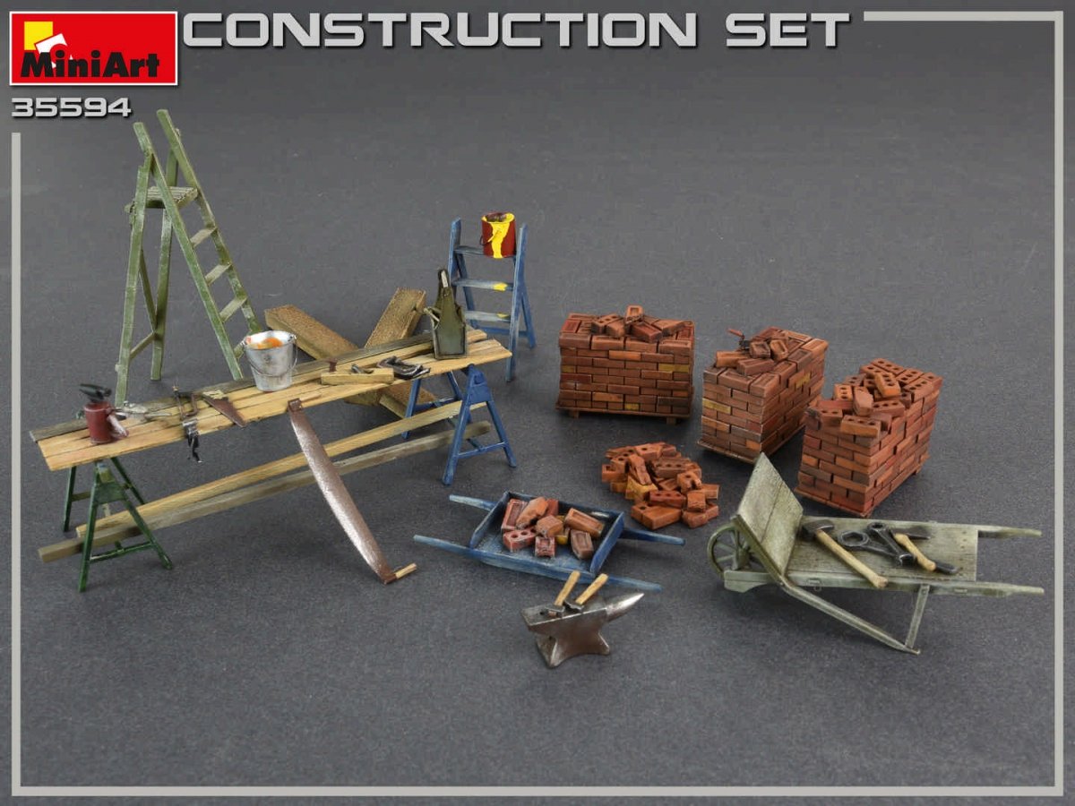 MiniArt 35594 Construction Set Kit: Ladders, Table, Buckets, Bricks, Cart, Anvil, Beams, Jack Stand &amp;amp; Tools 1/35 – imagen 10