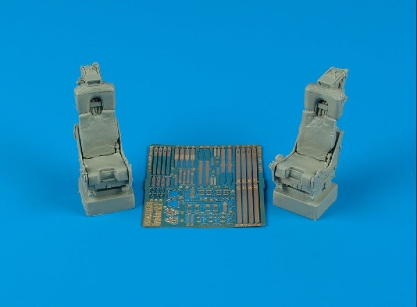 Aires 2052 MB Mk H7 ejection seats (for F-4 USN) 1/32