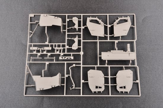 Trumpeter 00930 US M-ATV MRAP 1/16 – image 19