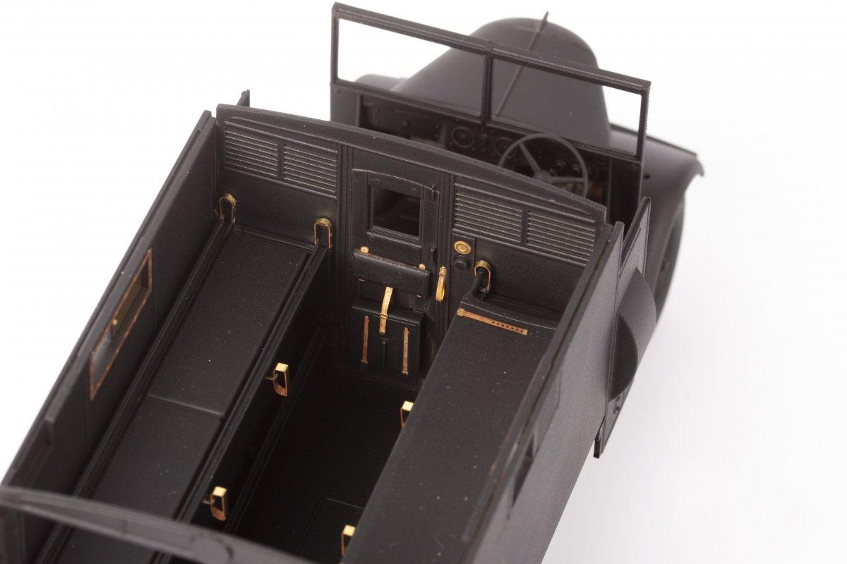 Eduard 36493 Austin K2/ Y ambulance AIRFIX 1/35 – Bild 7