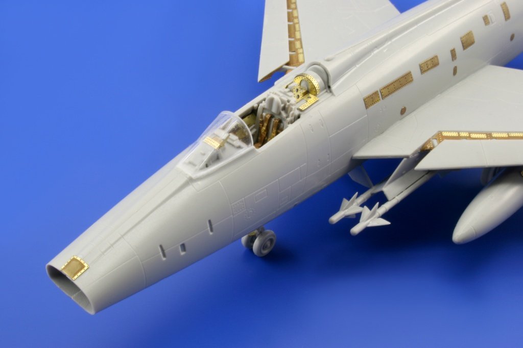 Eduard 73363 F-100C S. A. 1/72 TRUMPETER – Bild 8