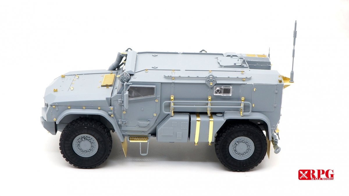 RPG Model 35021 KAMAZ K-4386 Typhoon-VDV Mine-Protected Armoured Vehicle Early Typ 1/35 – imagen 2