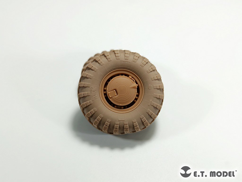 E.T. Model P35-128 Russian BTR-70 APC Sagged Wheels for Trumpeter kit 1/35 – imagen 3
